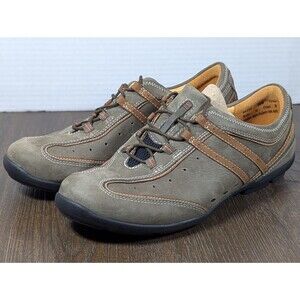 NEW Clarks Unstructured Suede Sneaker Womens 9.5 M Brown Suede Lace Up Comfort